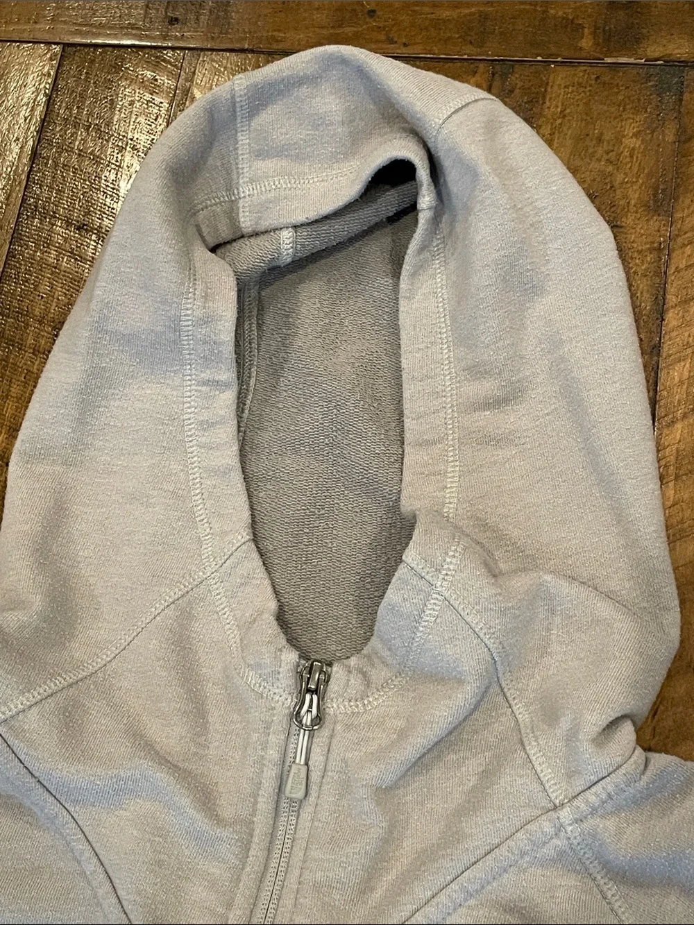 The North Face Light Gray Full‑Zip Women's Hoodie D35